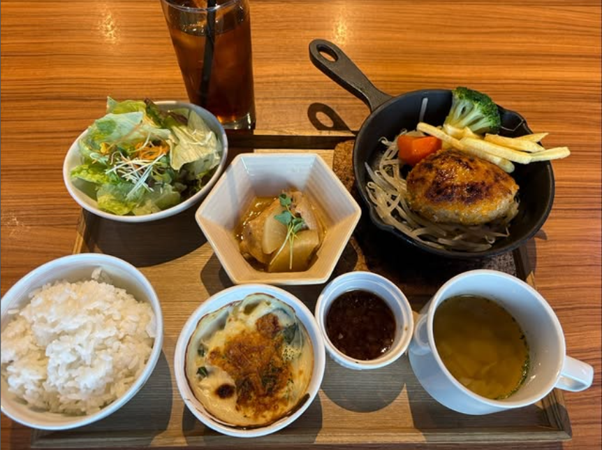 毎週月曜日は1000円ランチの日！今週のラインナップはこちら！