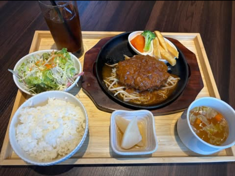 毎週月曜日は1000円ランチの日！今週のラインナップはこちら！