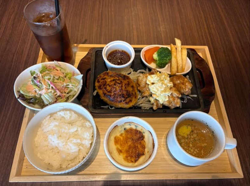 毎週月曜日は1000円ランチの日！今週のラインナップはこちら！